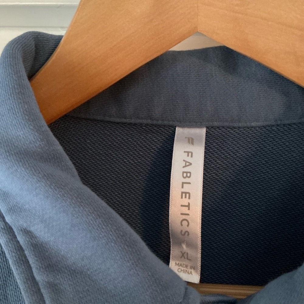 Womens XL sweatshirt - Picture 2 of 3
